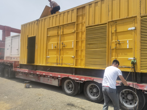 蒋湖农场发电机出租100KW发电机需要什么规格的电缆线？